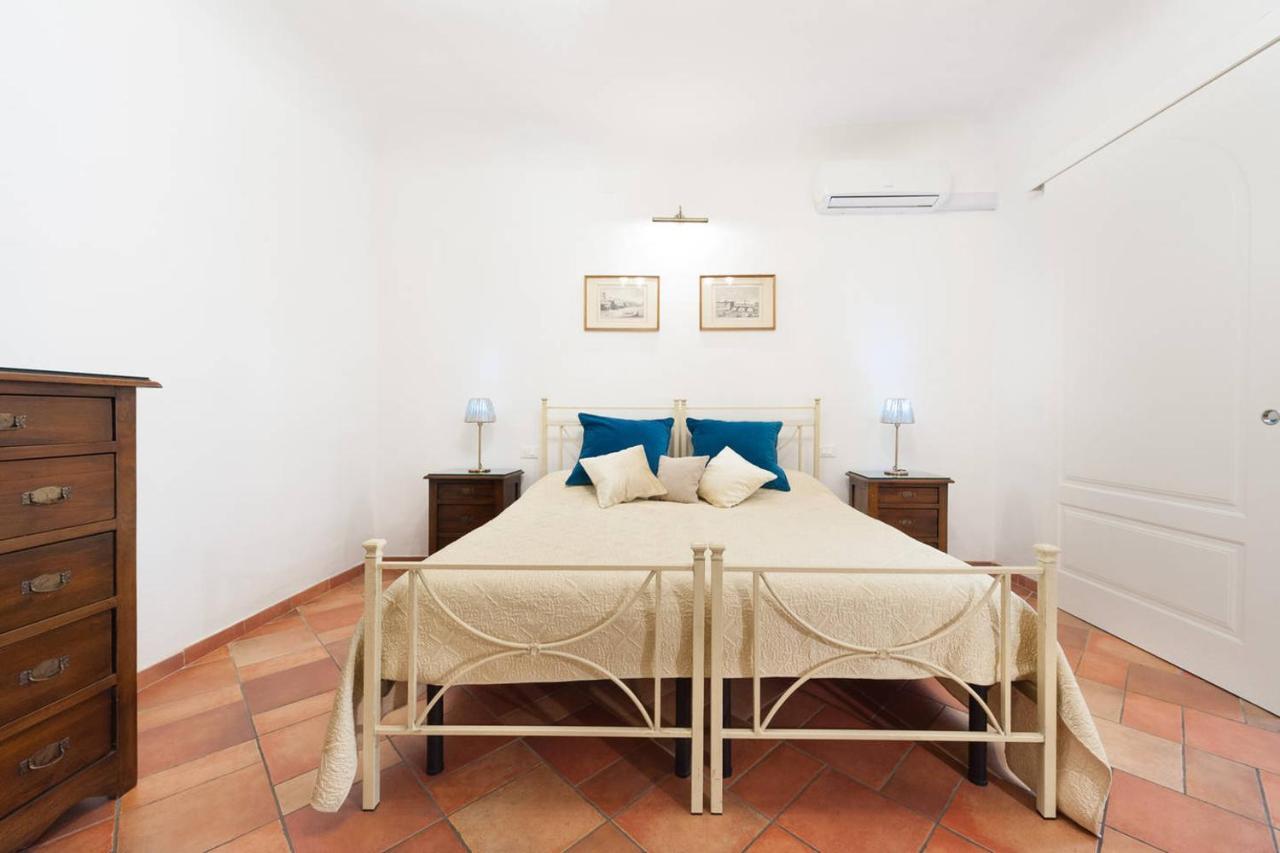 Love Weekend Near Piazza Ognissanti Флоренция Номер фото
