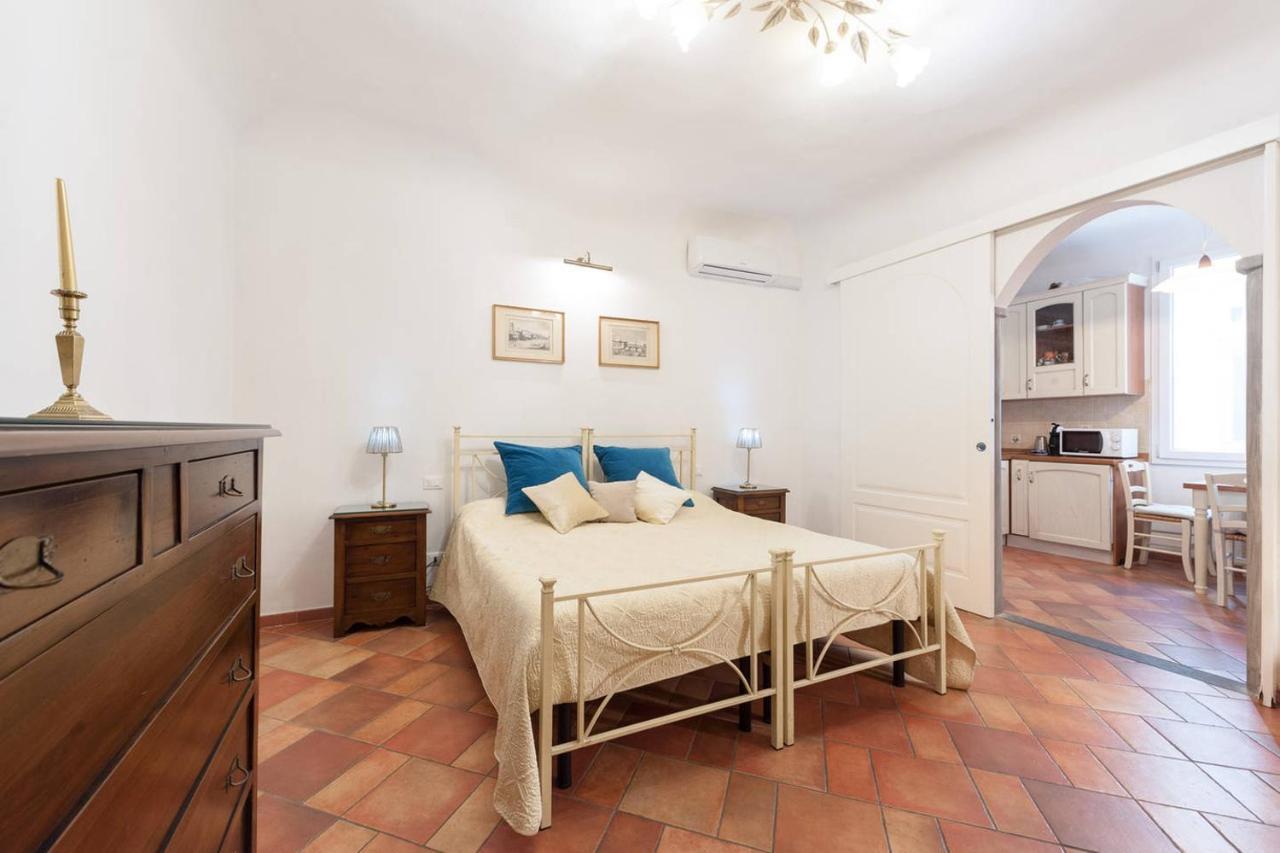 Love Weekend Near Piazza Ognissanti Флоренция Номер фото